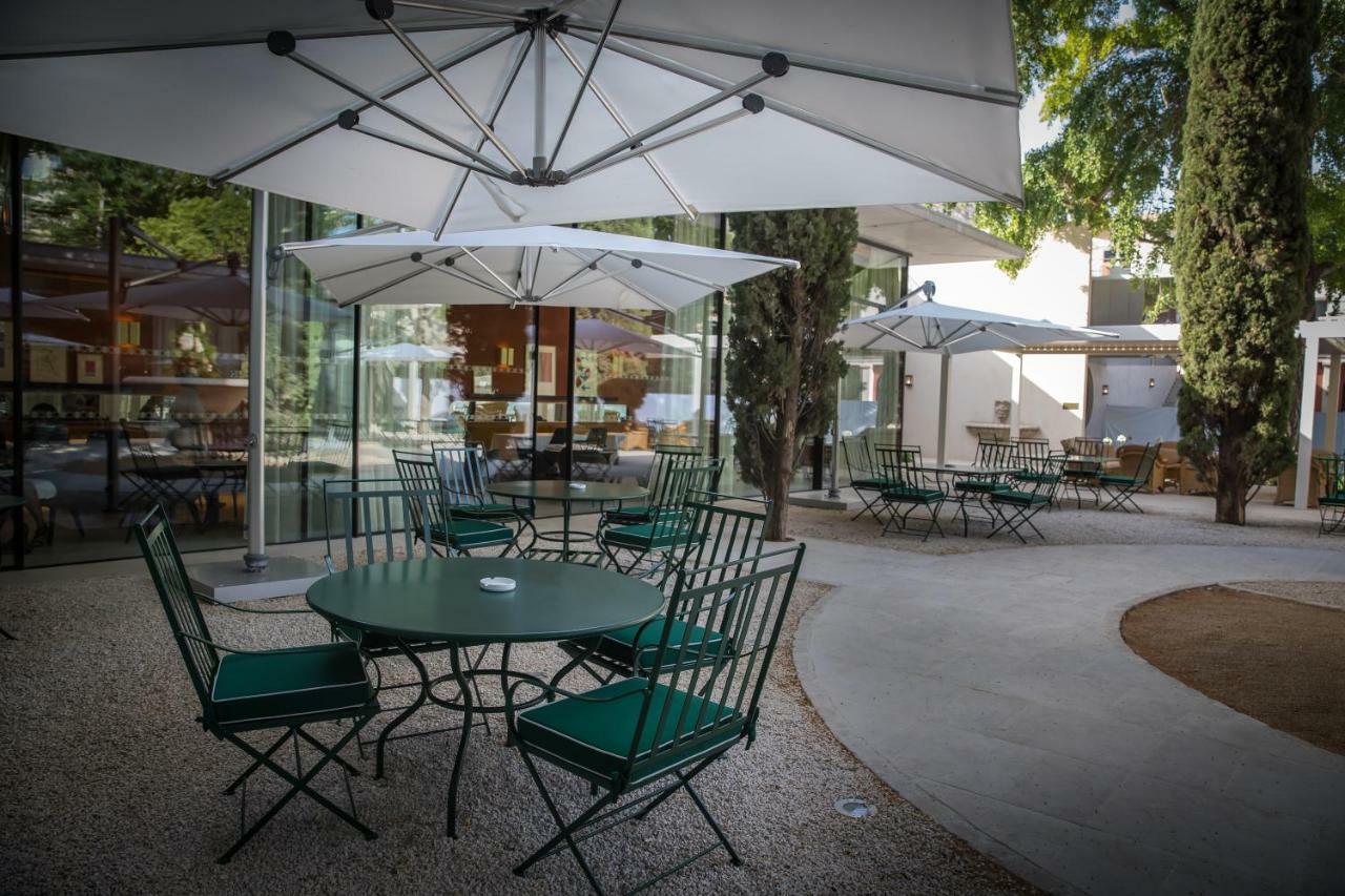 Maison Albar Hotels L'Imperator Ним Экстерьер фото The café