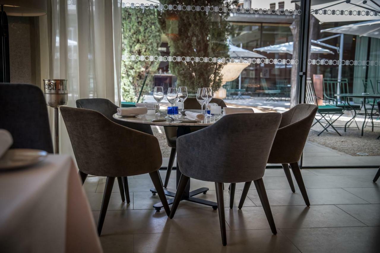 Maison Albar Hotels L'Imperator Ним Экстерьер фото Restaurant interior